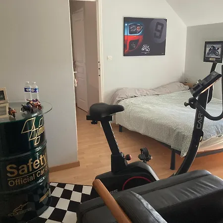 Independantes Etage Homestay szállás *